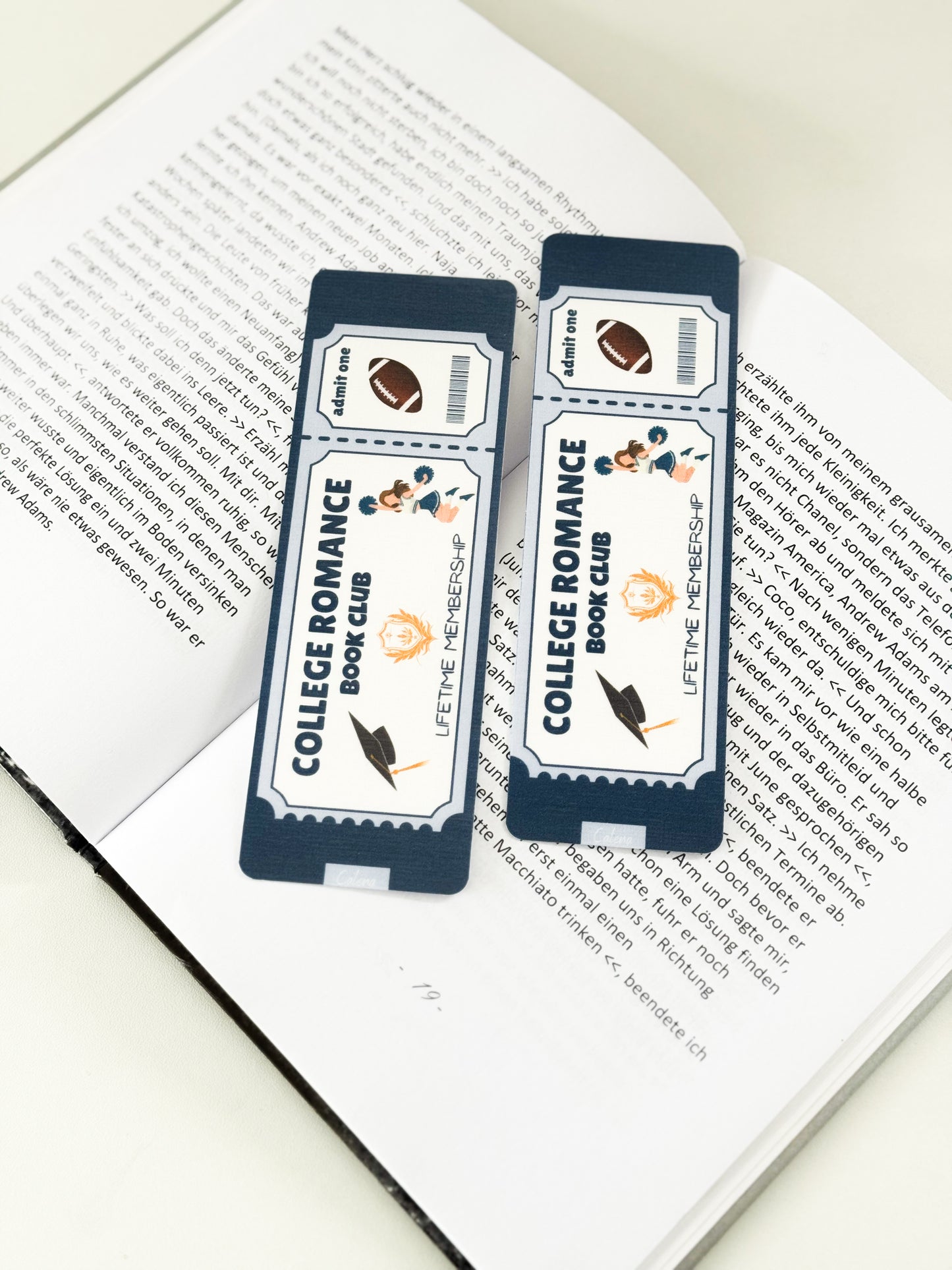 COLLEGE ROMANCE BOOKCLUB