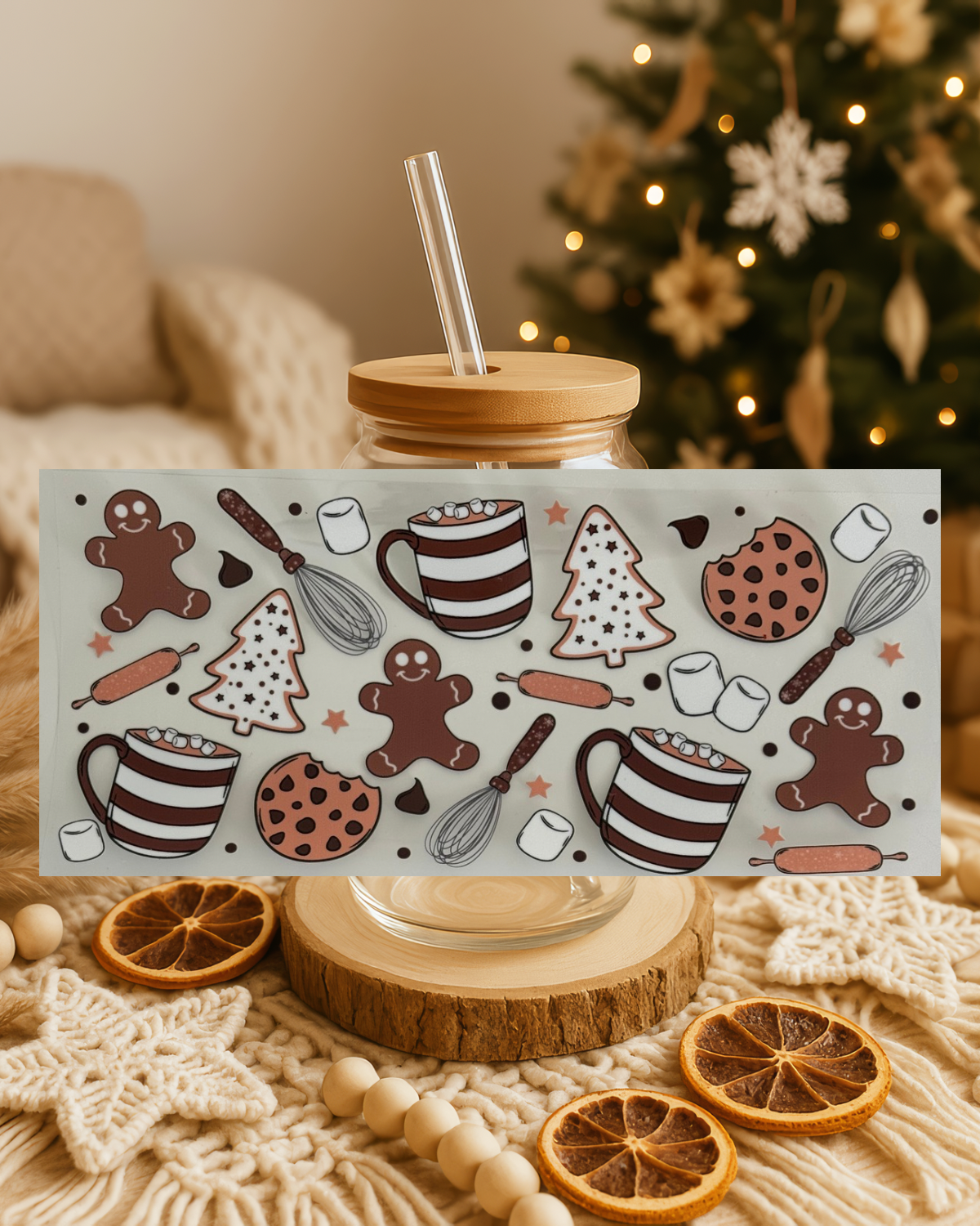 Weihnachtstassen und Lebkuchenmännchen