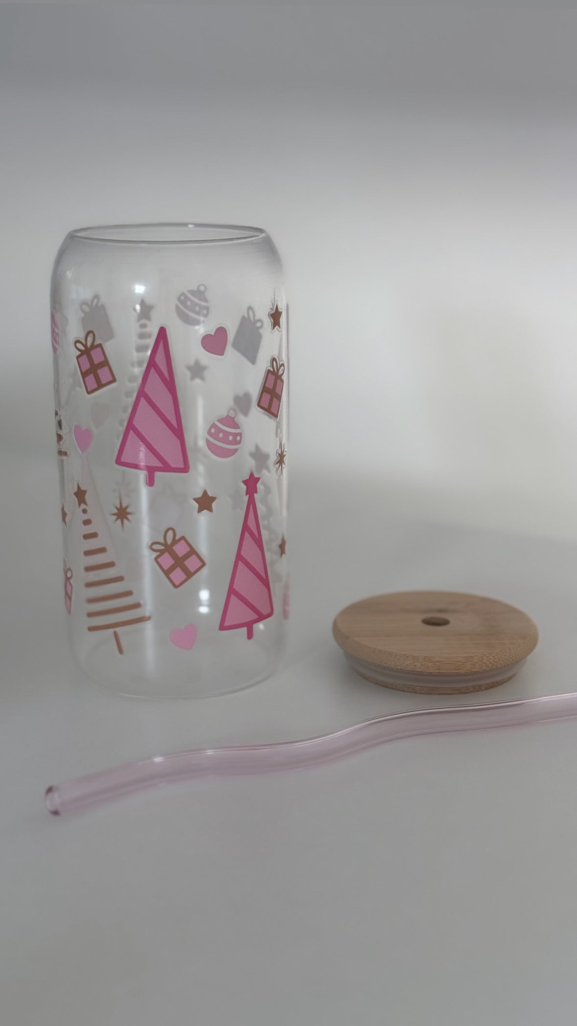 Rosé christmas - fertiges Trinkglas mit rosa wave Strohhalm