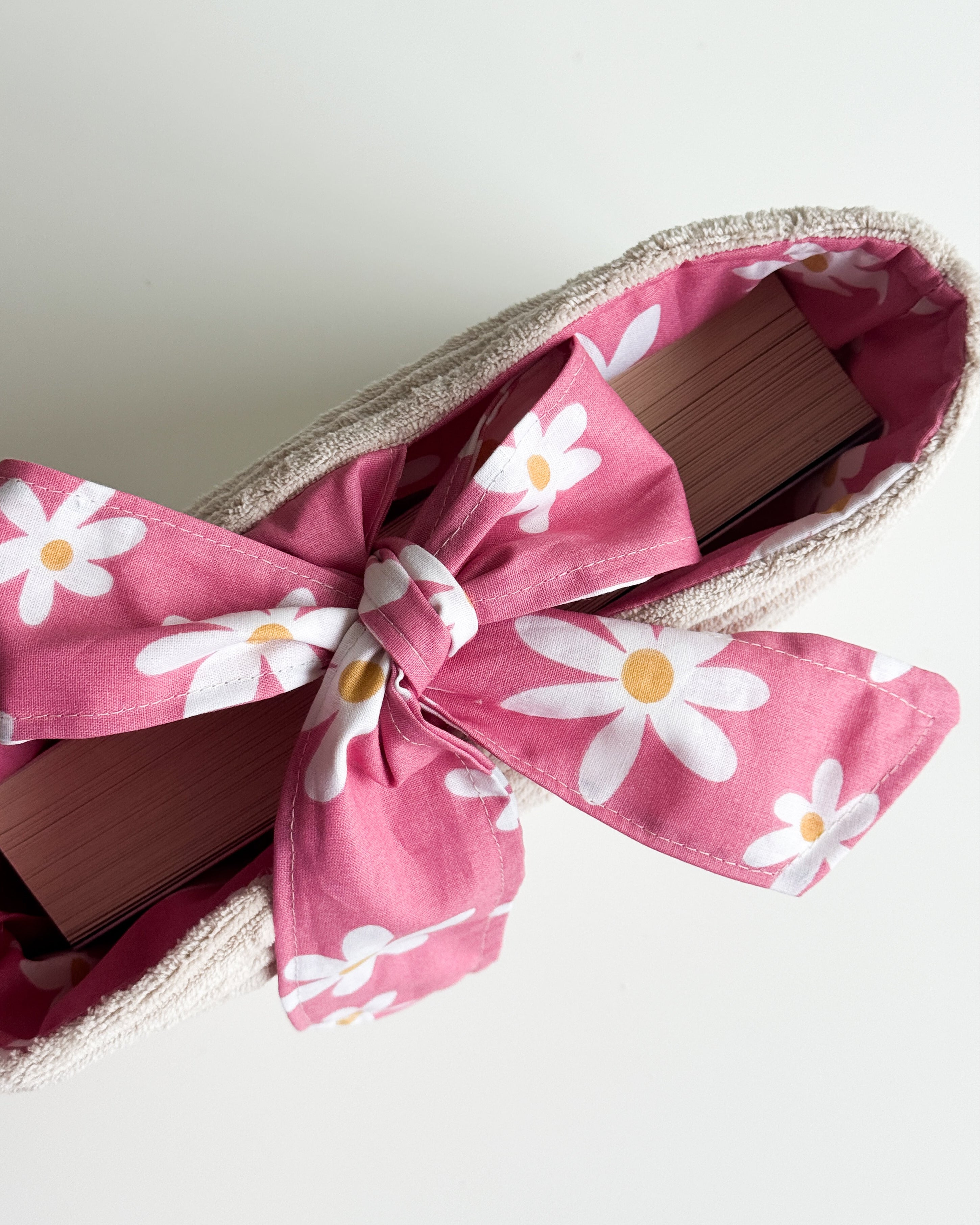 Buchtasche Veloura Beige x Daisy