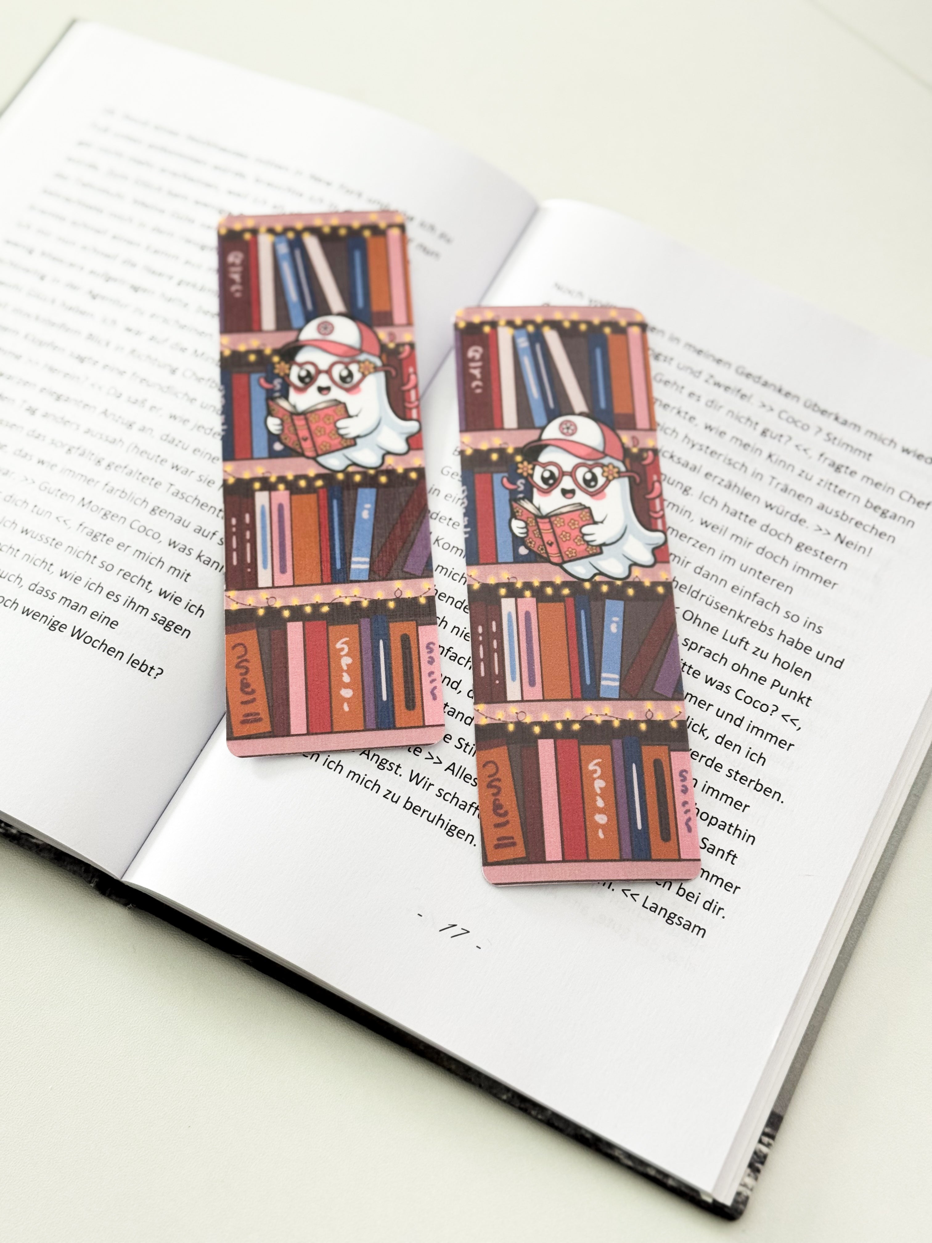 BOOKSHELVE GHOST